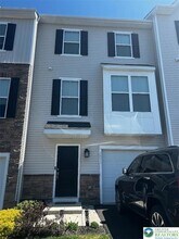 Building Photo - 7511 Clayton Ave