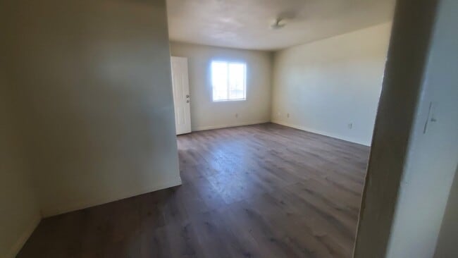 Foto del edificio - 445 E Hamilton Ave