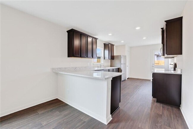 Building Photo - 1794 Sf. Single Story Perfectly Designed 4...