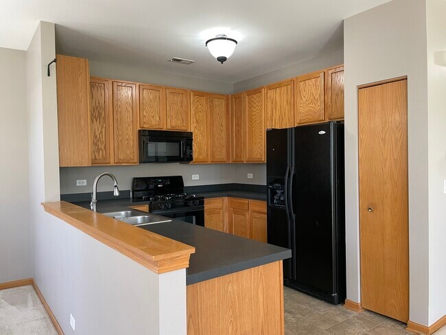 Foto del edificio - 1531 Millbrook Dr
