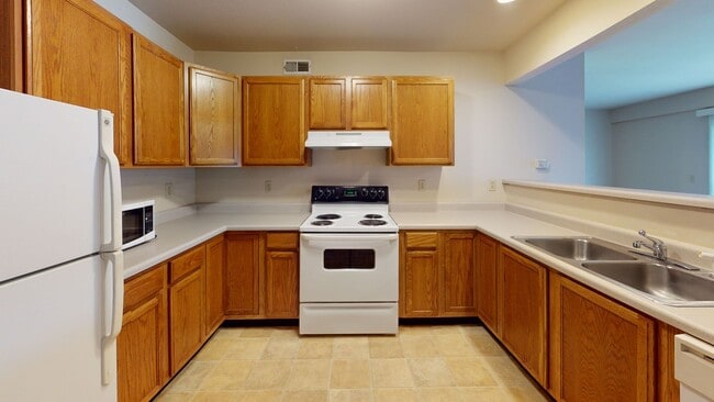 Interior Photo - 1407 S State St