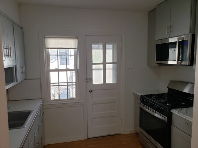 Foto del edificio - 4806 187th St