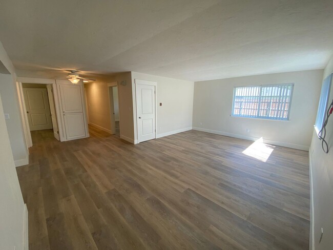 Building Photo - 904 Rd 46