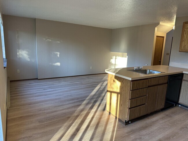 Foto del edificio - 1065 Lybarger St NE