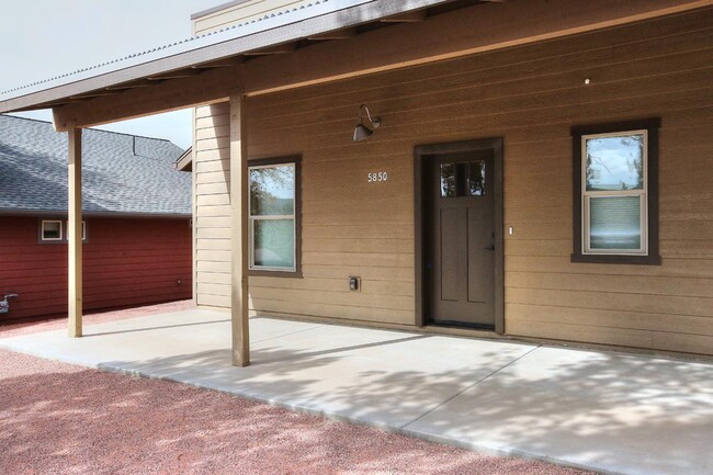 Covered Front Porch - 3462 N Old County Rd