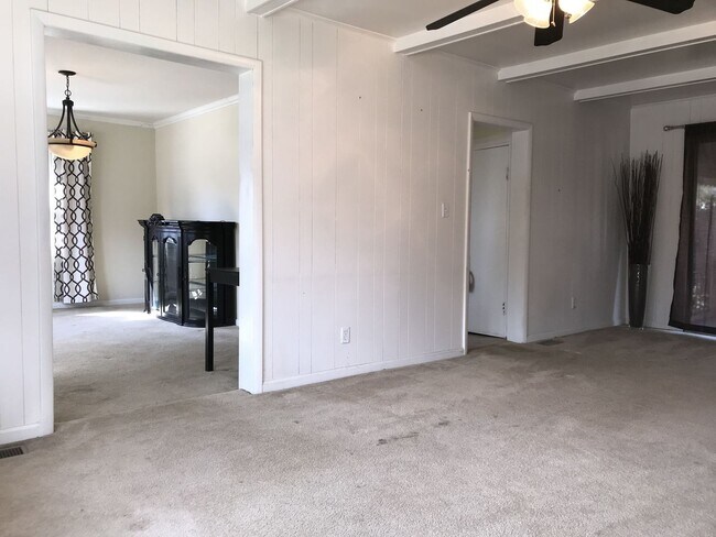 Foto del edificio - Charming Three-Bedroom Home in Cedmont!