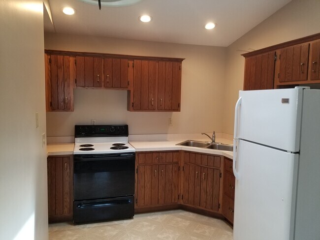 Kitchen - 8505 Co Rd 66A