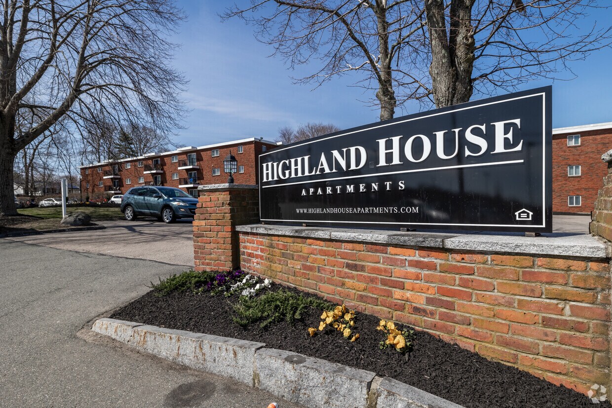 Highland House Apartments Apartments in Randolph, MA