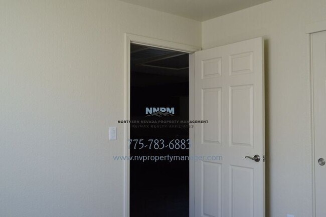 Building Photo - Brand New Apartment