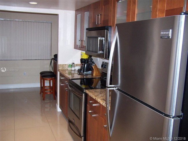 Foto del edificio - 7451 NW 16th St