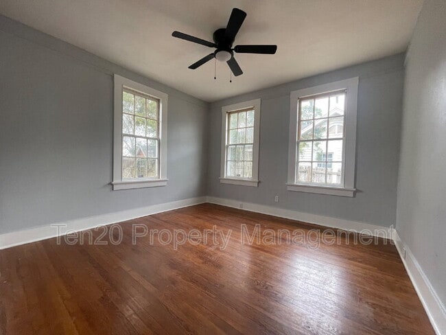 Foto del edificio - 1223 Owsley Ave