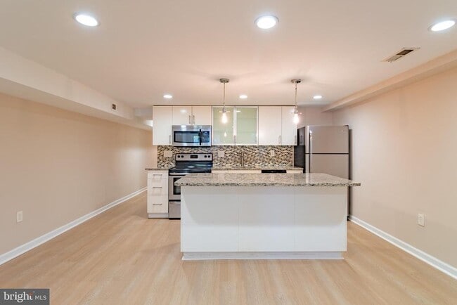 Foto del edificio - 1459 Chapin St NW