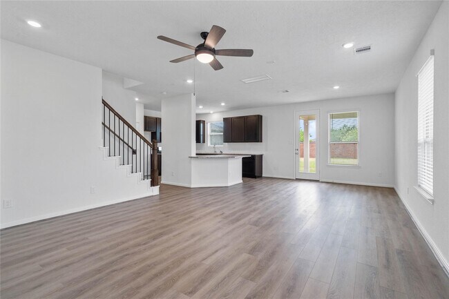 Foto del edificio - 2800 Cordova Hl Dr