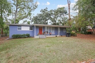 Building Photo - 206 Juniper Dr
