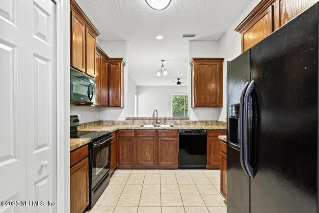 Foto del edificio - 6941 Morse Oaks Dr