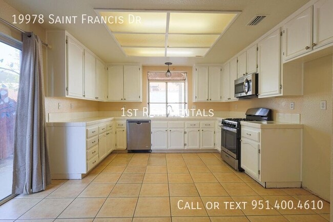 Building Photo - 19978 St Francis Dr