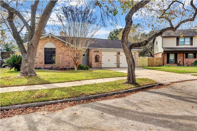 Building Photo - 5014 Groveton Ln
