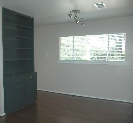 Foto del edificio - 1713 Enfield Rd