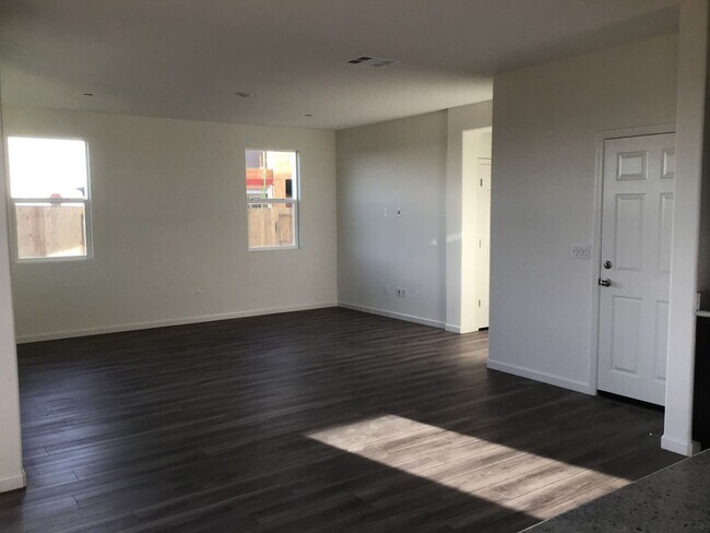 Building Photo - 7105 Encore Way