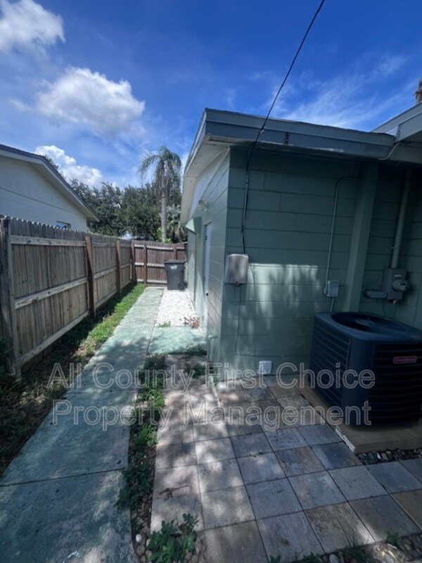 Foto del edificio - 5758 57th Ave N
