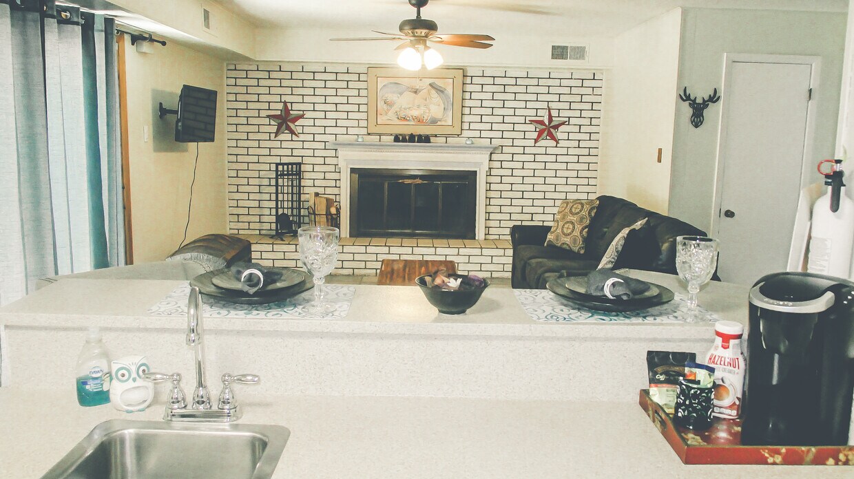 fireplace - 8301 Comanche Ct NE