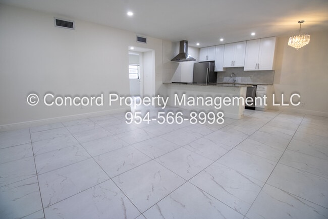 Building Photo - Updated 2 BR- Open Layout- Island Kitchen-Pool- Central AC