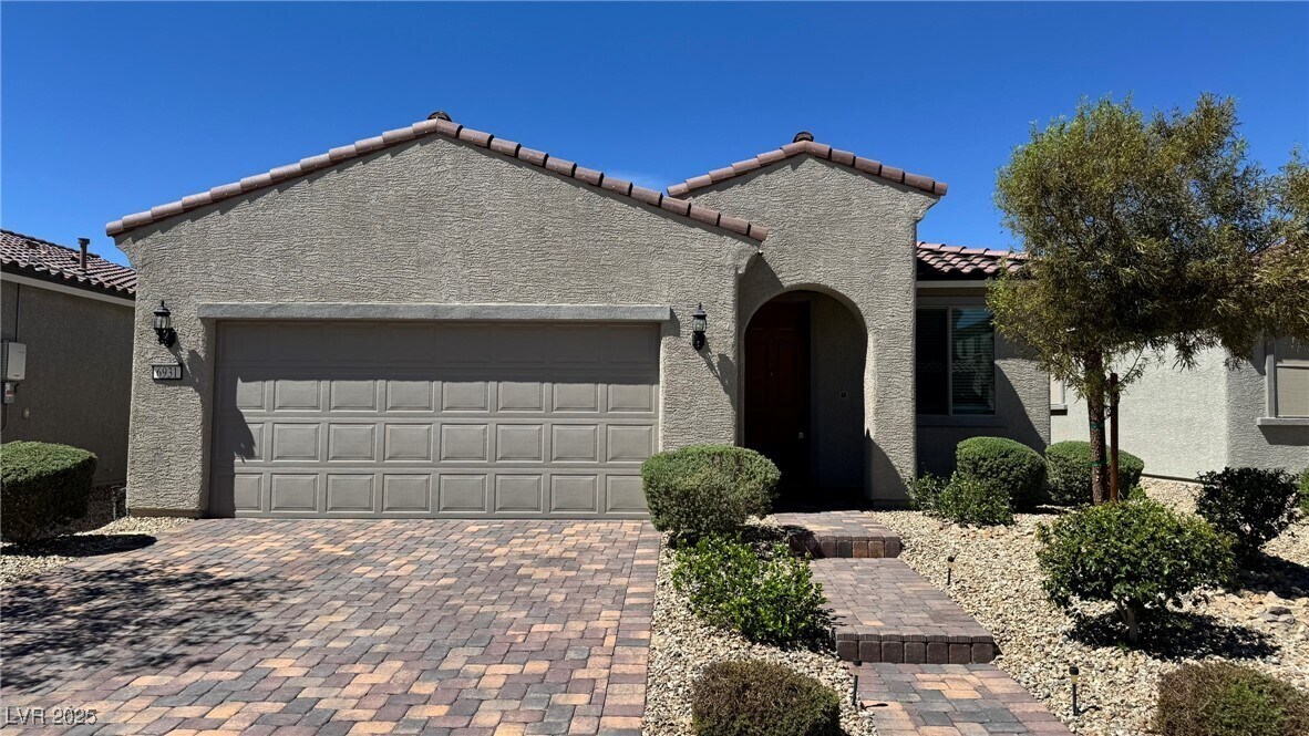 Foto principal - 6931 Feather Hl St