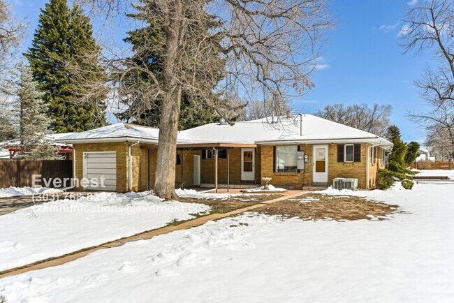 Foto del edificio - Charming 3-Bedroom Home in Prime Englewood...