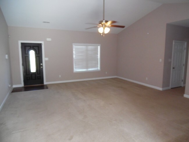 Building Photo - 312 Inverness Dr