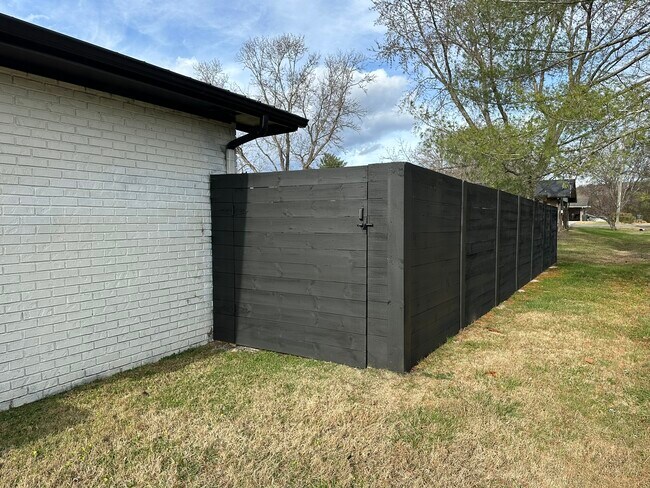 Foto del edificio - 1294 Old Newport Hwy