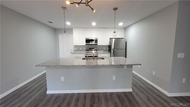 Foto del edificio - 788 W Glenhaven Dr