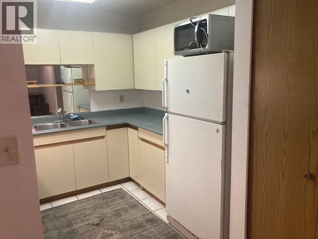 Photo du bâtiment - 2648 Kingsway Ave