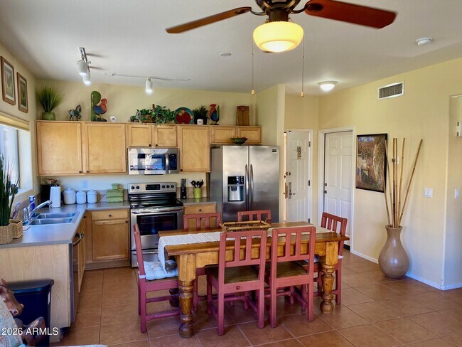 Foto del edificio - 16545 E Gunsight Dr