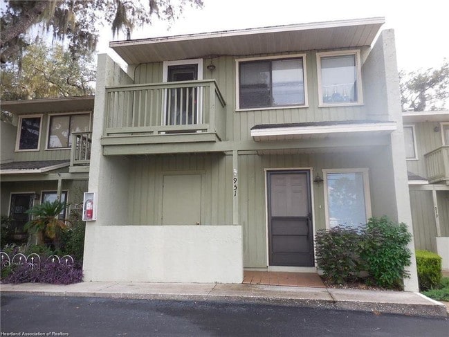 Foto del edificio - 1561 Lakeview Dr