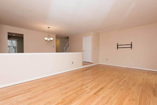 Building Photo - 2703 Shawn Leigh Dr