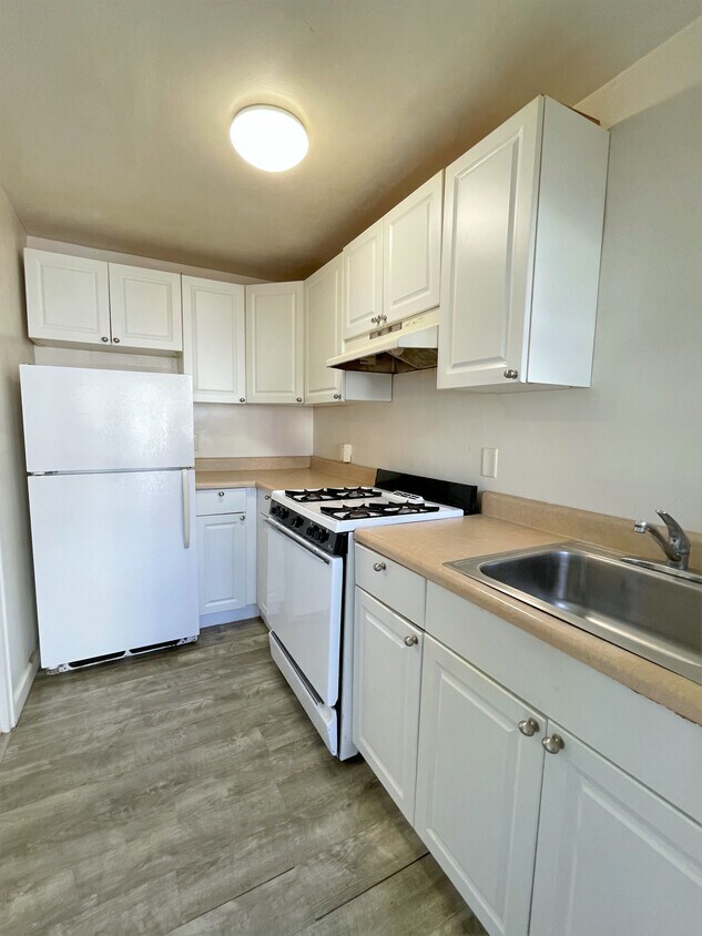 12 Linden St Unit 2, Quincy, MA 02170 Apartments in Quincy, MA