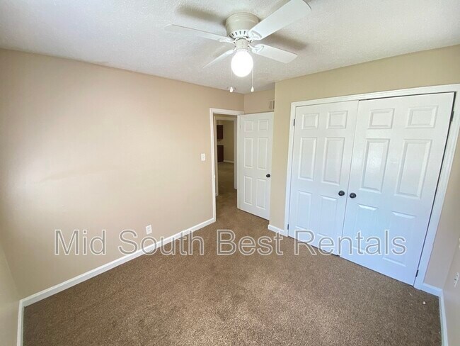 Foto del edificio - 3772 Emerson Ave