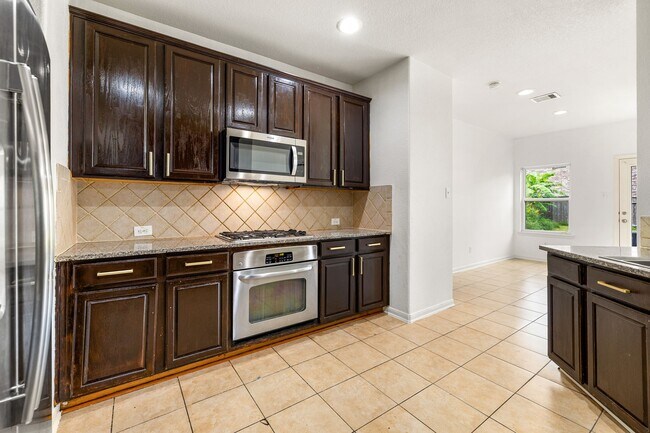 Foto del edificio - 9415 Herons Grove Ln