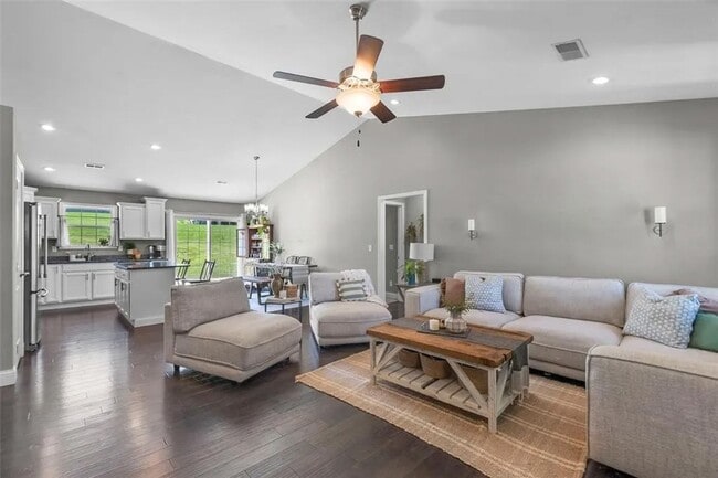Building Photo - Beautiful Home in Savers Farm – Jackson, MO