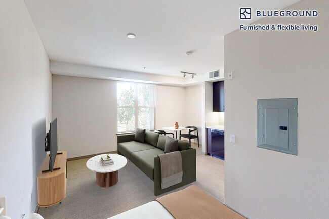 Building Photo - 1001 Harvey Dr