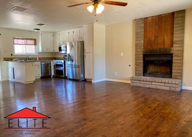 Building Photo - NORTHWEST SOLAR HOME!!