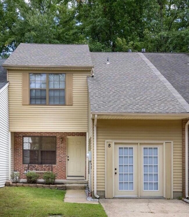 Foto del edificio - 8 Regent Ct