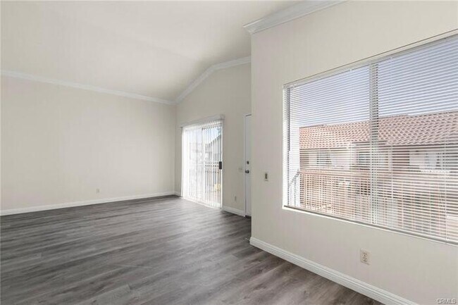 Building Photo - 769 La Tierra St
