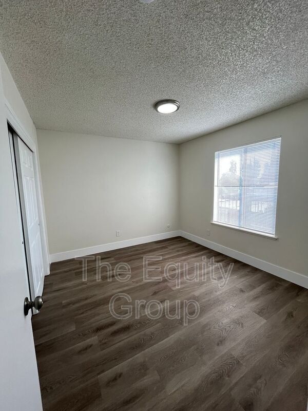 Foto del edificio - 3525 W Campus Ave.