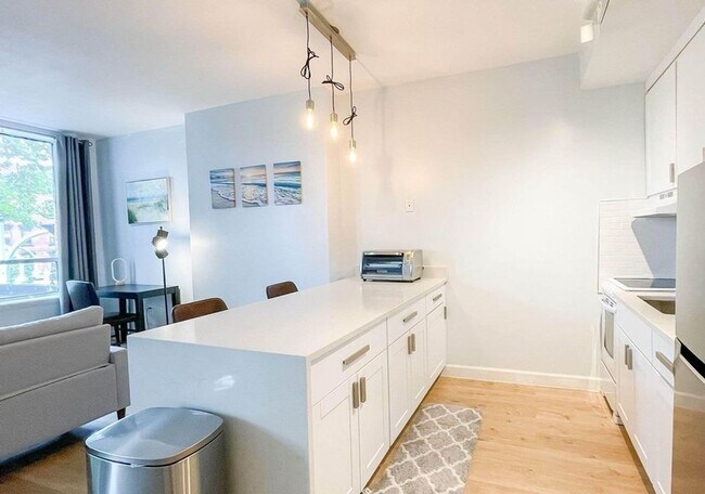 Foto del edificio - Charming Studio Condo in Norwalk