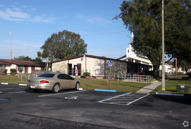 Building Photo - Eastwood Apartments