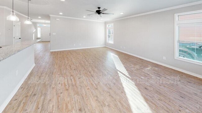 Foto del edificio - 902 Montclair Ave