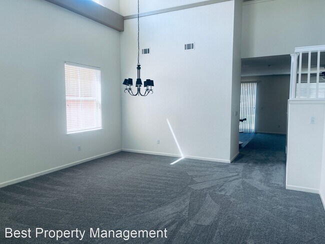 Foto del edificio - 4 br, 3 bath House - 1843 Crown Peak Way