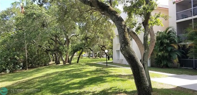 Foto del edificio - 616 NW 13th St