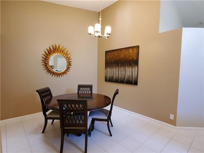 Building Photo - 7546 Pinewalk Dr S